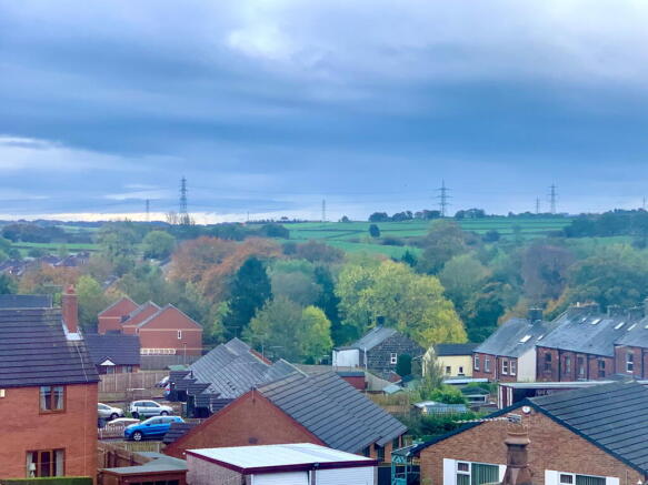 3 bed Terraced to rent Image 11