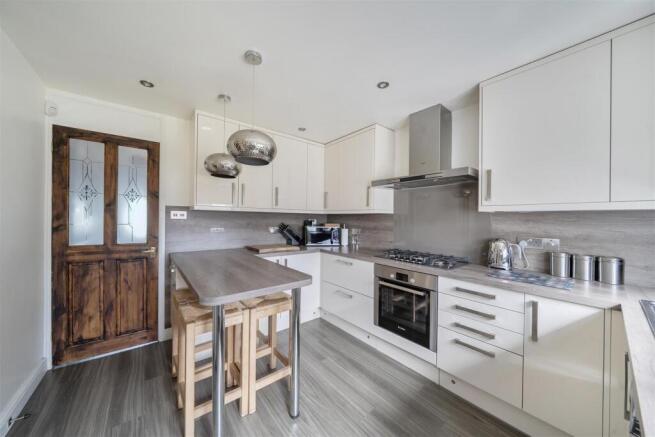 kitchen h.jpg