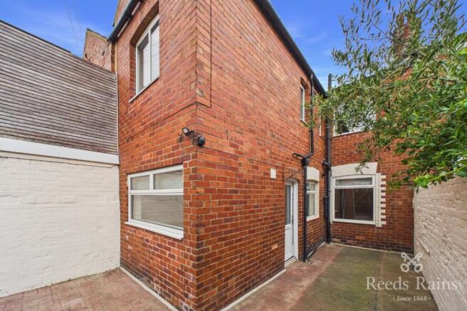 3 bed House to rent Image 6