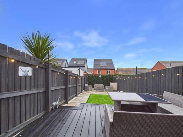 Redwing Close, Castleford photo 4