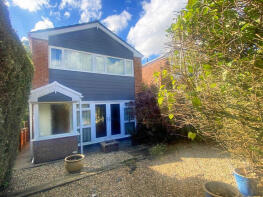 35, Sycamore Court, Woodfieldside, Pontllanfraith NP12 0DA