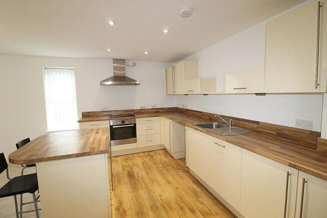 2 bed Apartment for sale Image 7