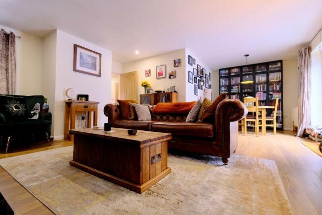 Sitting/Dining room