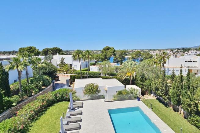 Pool and garden