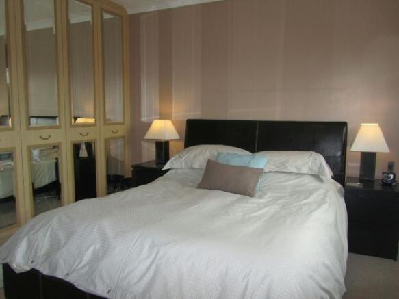 BEDROOM 1 FRONT