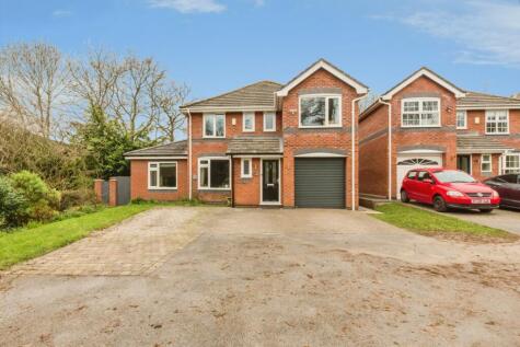Lochmaben Close, Holmes Chapel, Crewe, Cheshire, CW4