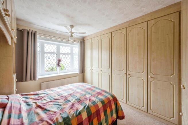 2 bed Detached Bungalow for sale Image 12