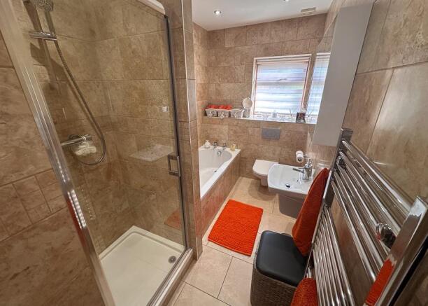 FAMILY BATHROOM
