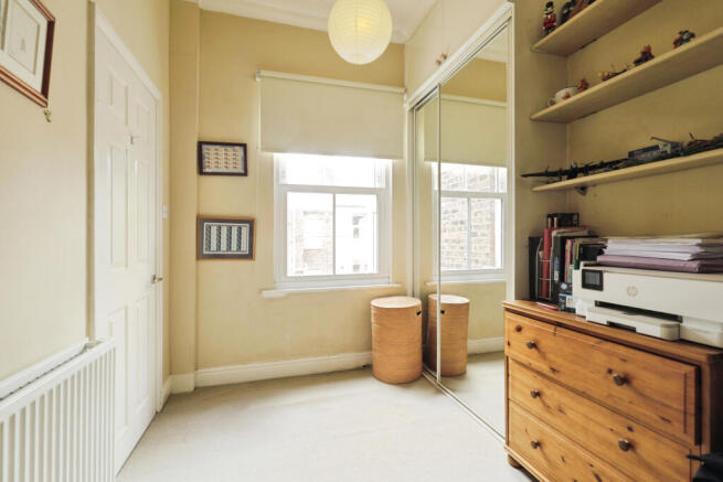 3 bed Terraced for sale Image 10
