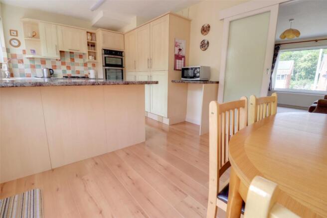 Kitchen/Dining