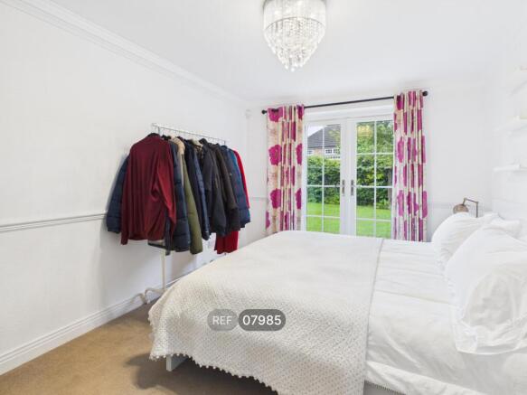 5 bed Detached to rent Image 7