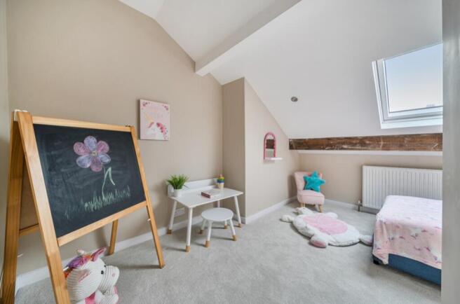 4 bed Terraced to rent Image 10