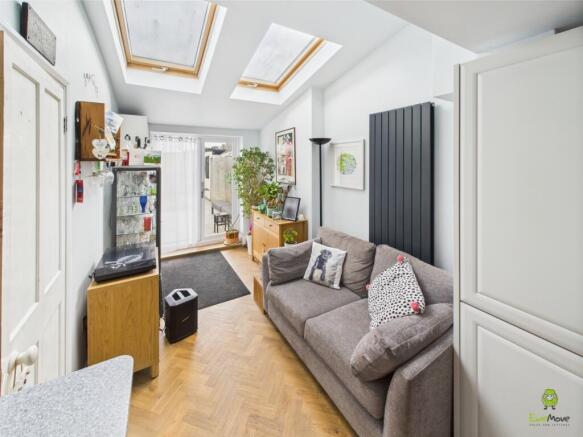 Presented by Clinton at EweMove Bexleyheath and Da