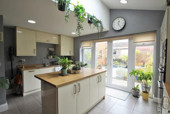 Open Plan Dining Room/Kitchen