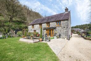 Cilgwyn Court, C2149 From Llangadog To Llandovery, Llangadog SA19 9LF