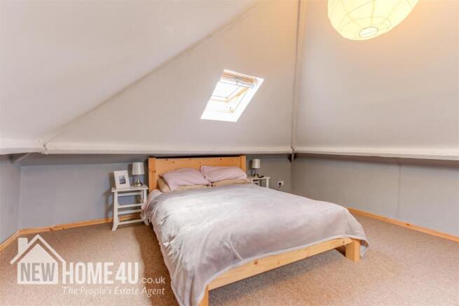 ATTIC ROOM: