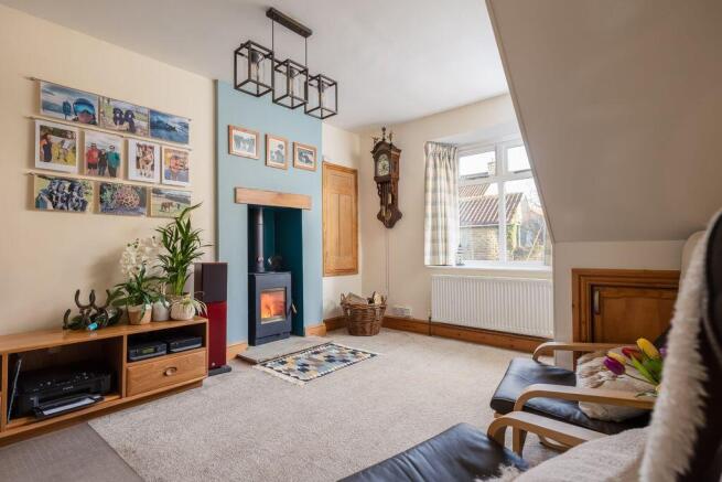4 bed Semi-Detached for sale Image 4