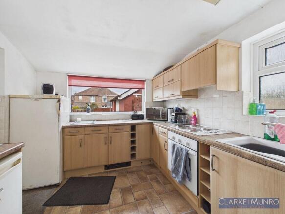 3 bed Semi-Detached for sale Image 4