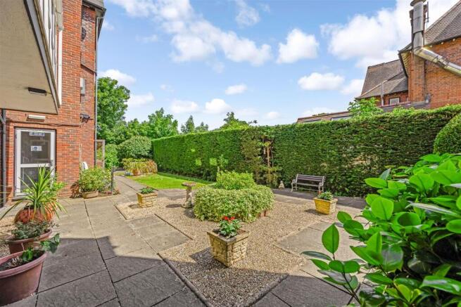 St James Gate, Buckhurst Hill photo 4