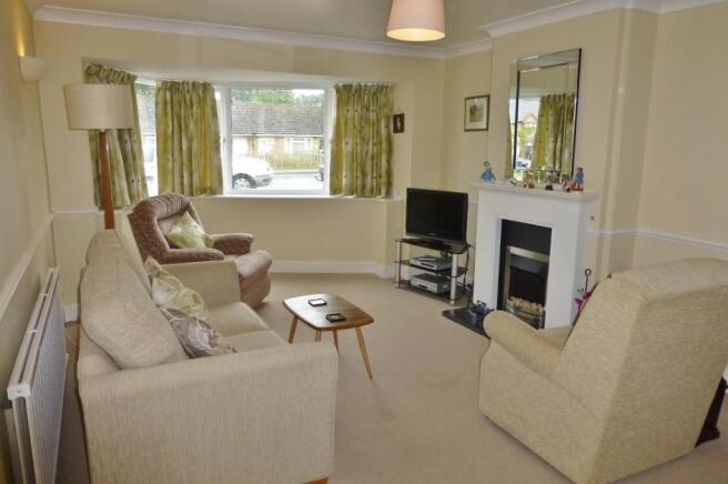 Sitting Room/Dining Room