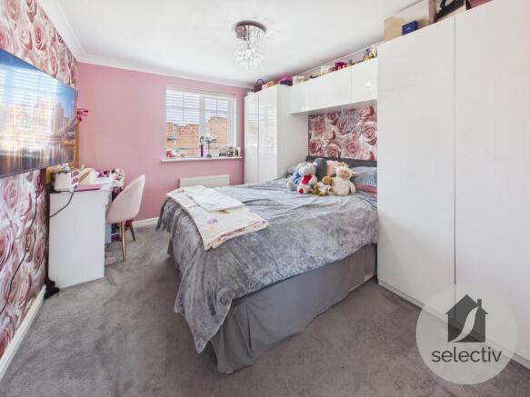4 bed Detached for sale Image 11