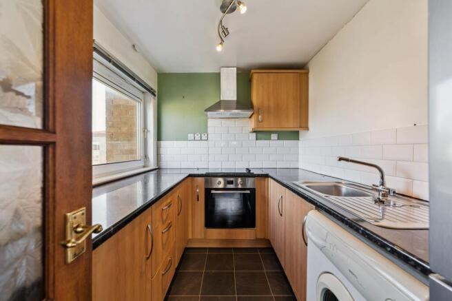 Towerhill Road, Flat 2/4, Knightswood, Glasgow, G13 2HR photo 4