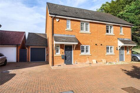 Wey Meadow Close, Farnham, Surrey, GU9