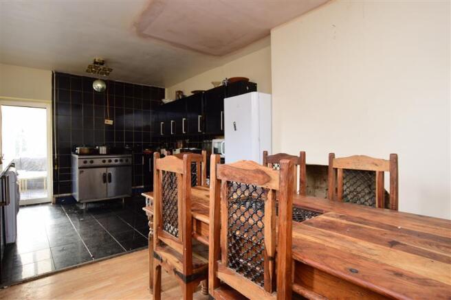 Kitchen/ Breakfast Room