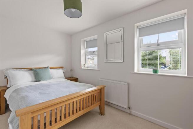 3 bed Semi-Detached for sale Image 11