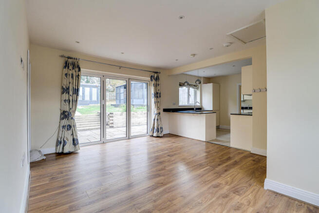 Lounge/Kitchen
