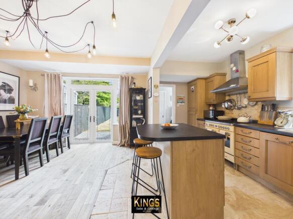 3 bed Semi-Detached for sale Image 11