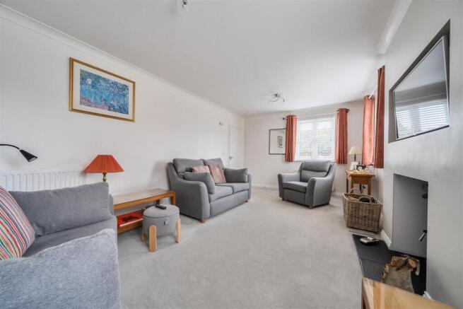 12 Wilson Close