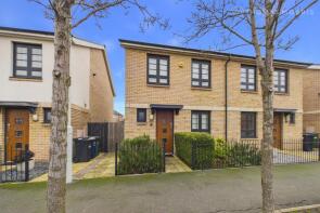59, Great High Ground, St. Neots PE19 6GL