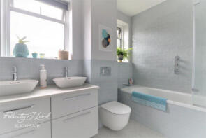 Flat 5, 61 Bernersmede, Blackheath Park, London SE3 9SH