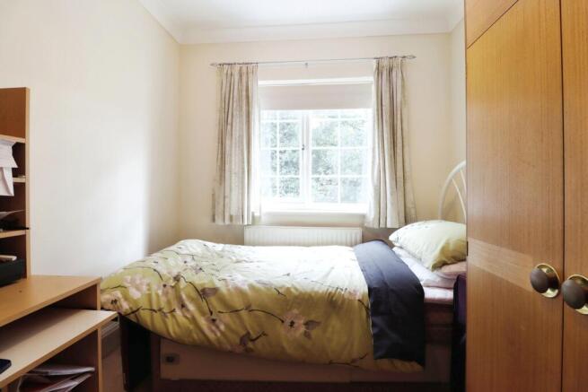 2 bed Terraced to rent Image 4