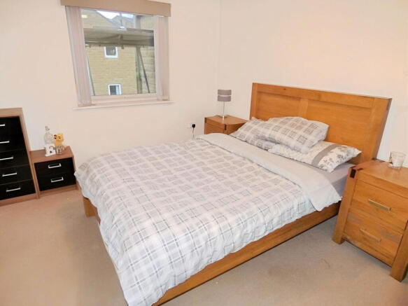 2 bed Apartment to rent Image 8