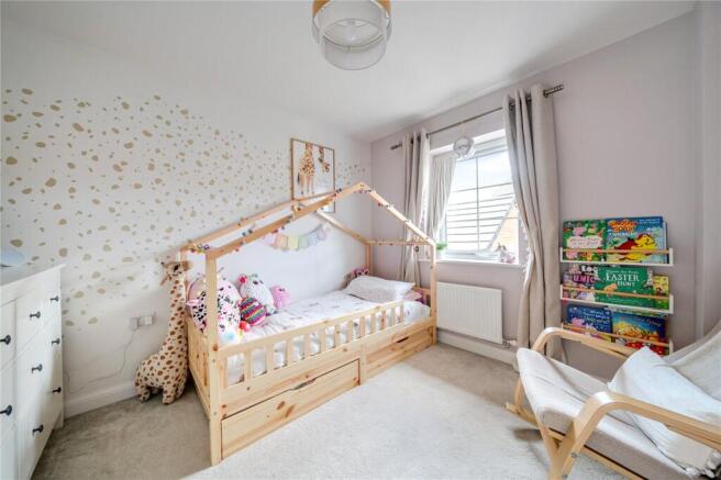 4 bed Detached for sale Image 8