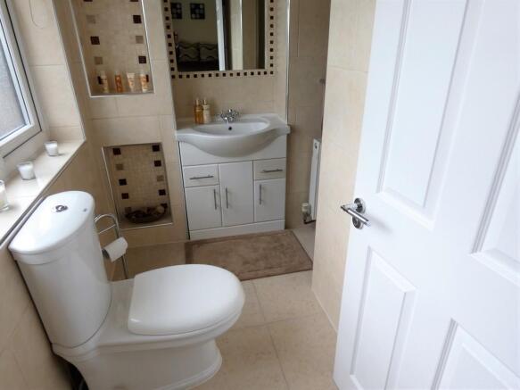 Shower En-Suite