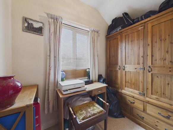 3 bed Semi-Detached for sale Image 12