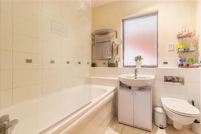 Ensuite-1 5.jpg