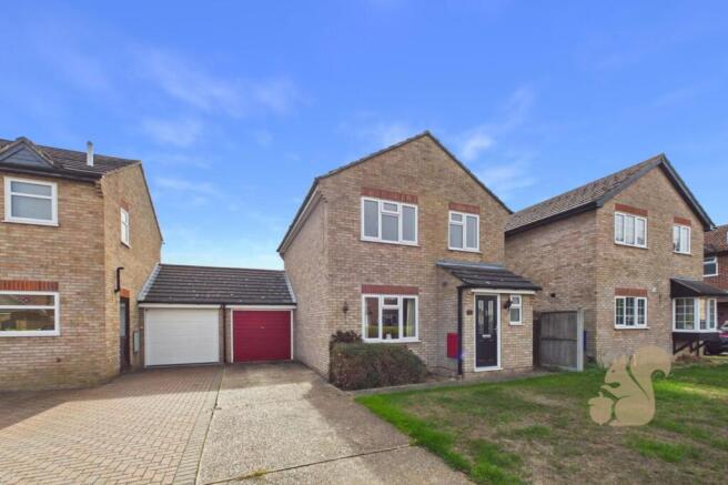 3-bed detached on Copper Beeches, Stanway, CO3, £350,000