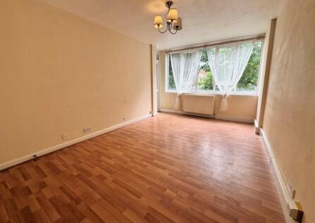 Ashbourne Close, Woodside Park, N12