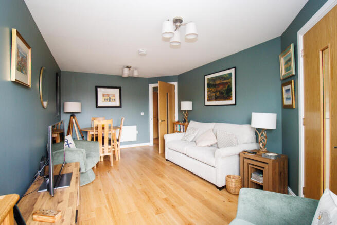 1 bed Ground Flat for sale Image 8