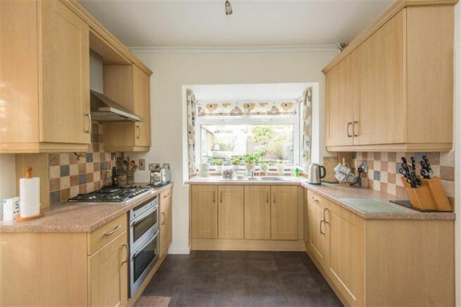 CONTEMPORARY KITCHEN