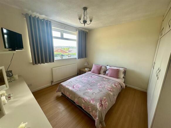 3 bed Detached Bungalow for sale Image 12