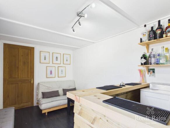 3 bed Terraced for sale Image 10