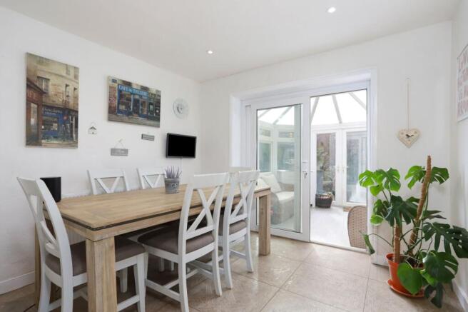 Gorse Lane, Wrecclesham, GU10 photo 4