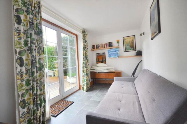 Photo 11