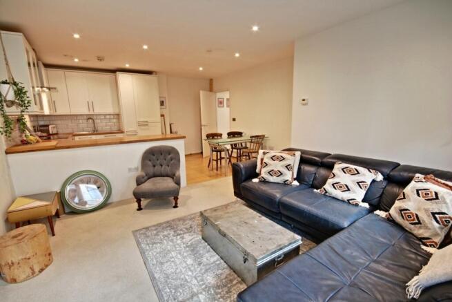 101 QMH - Reception-door