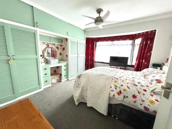 3 bed Semi-Detached for sale Image 6